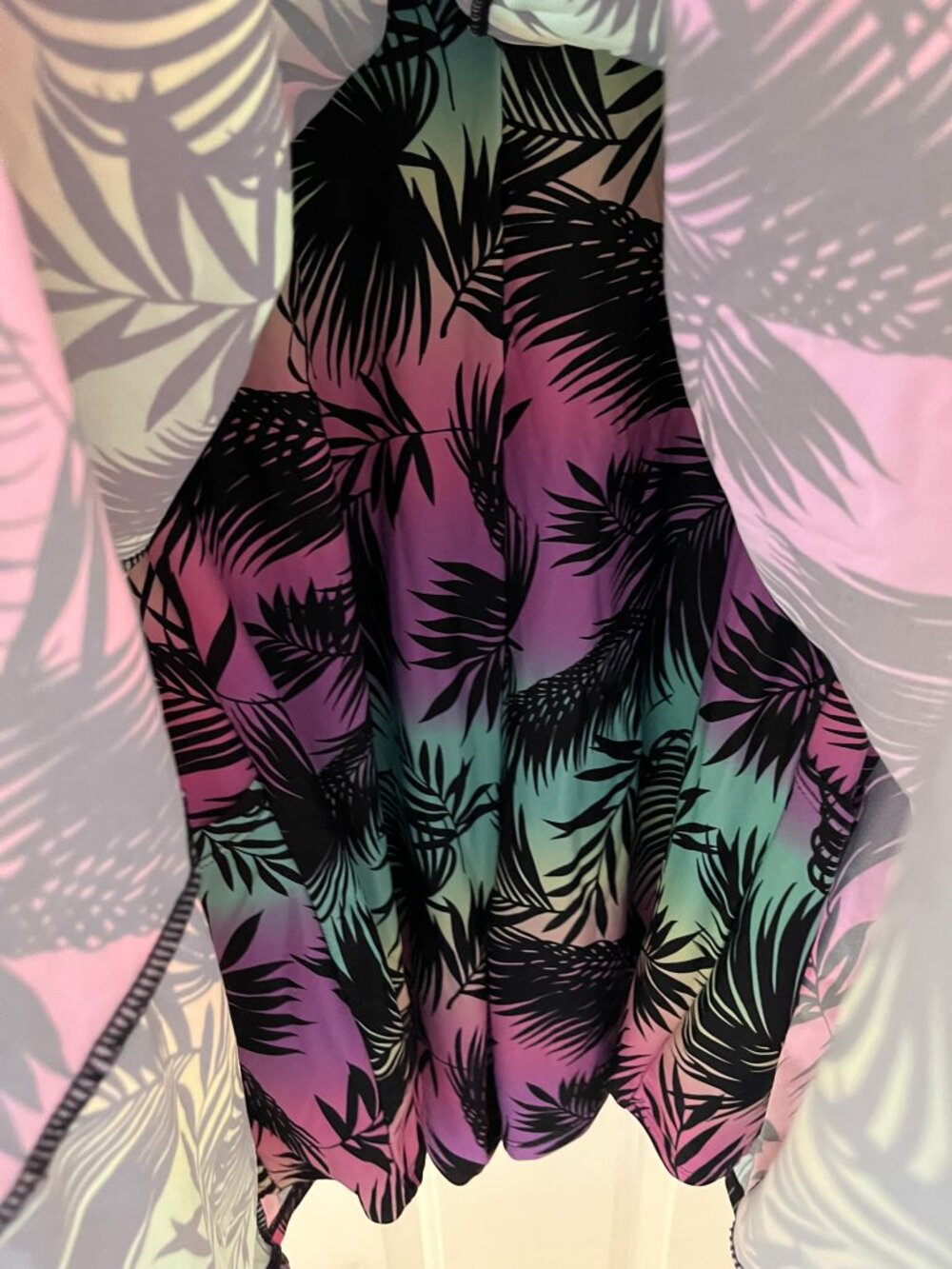 Torrid Woman's Plus-size Wireless Long Zip-Front Hawaiian Swim Dress Sz 22/24 - Picture 3 of 11